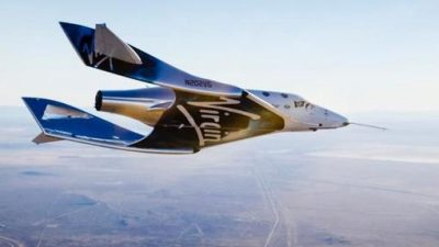 Virgin Galactic vuela con éxito su avión espacial