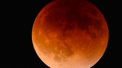 ¡El eclipse lunar más largo del siglo ocurrirá muy pronto!