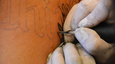 Los tatuajes no son estáticos: las células de la piel comen y vomitan constantemente la tinta