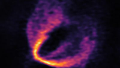 ALMA descubre un trío de planetas jóvenes alrededor de una estrella recién nacida