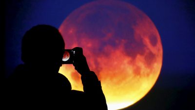 Prepárate para la ‘Luna sangrienta’, el eclipse lunar más largo del siglo XXI