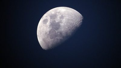 ¿Se escondieron extraterrestres en la Luna alguna vez?