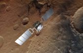 Descubren un gran lago de agua líquida bajo el polo sur de Marte
