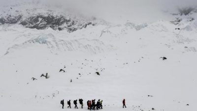 Nepal busca la verdad sobre la altura del Everest
