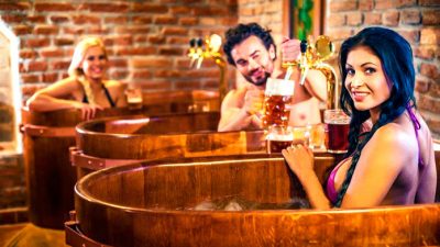 SPA de cerveza: los beneficios médicos y estéticos de bañarse en cerveza