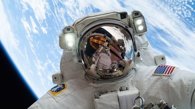 Un exastronauta de la NASA afirma haber visto a una criatura orgánica parecida a un alienígena