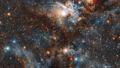 Estrellas vs. polvo en la nebulosa Carina