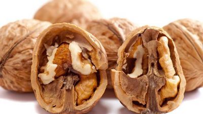 Confirmado: comer nueces reduce los niveles de colesterol y triglicéridos