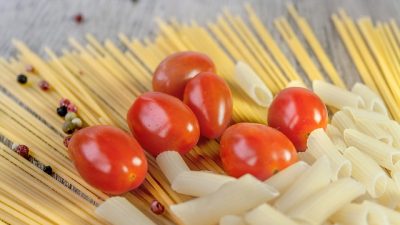 ¡Comer pasta es sano! Calculan la cantidad de carbohidratos que debes consumir al día para vivir más