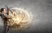 Por qué hacer dos cosas a la vez sí es bueno para el cerebro