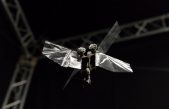 El robot que imita las acrobacias de las moscas