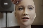 Entrevista con la robot Sophia: “Creo que los humanos son inteligencias artificiales”