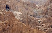 Hallan dos nuevas grutas en Qumrán. ¿Habrá más manuscritos en ellas?