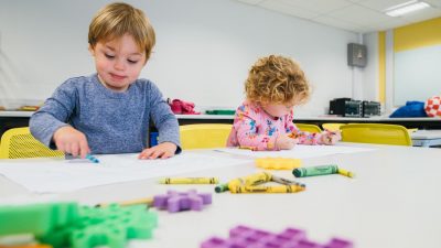 El sentido del yo en los niños está condicionado por las personas que lo rodean