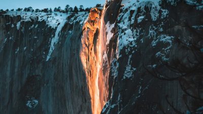 El impresionante fenómeno de la ‘cascada de fuego’ en Yosemite
