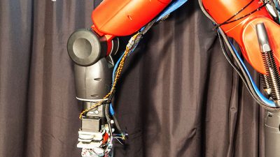 Un nuevo robot de reciclaje usa el tacto para los clasificar residuos