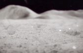 La NASA descubre agua en la superficie de la Luna procedente de lluvias de meteoritos