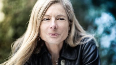 “Vivimos en la época más inteligente y en la más estúpida”