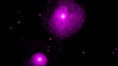 El Chandra encuentra dúos estelares desterrados de galaxias