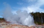 Las inexplicables erupciones de un géiser de Yellowstone se aproximan a un máximo histórico