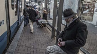 El alzhéimer destruye las neuronas que nos mantienen despiertos