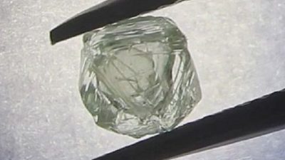 Hallan en Rusia un diamante-matrioshka único en el mundo