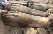 “El descubrimiento más grande e importante”: Hallan 20 sarcófagos antiguos de madera bien conservados en Egipto