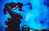 Los robots pierden sus trabajos a manos de los humanos: Adidas cerrará sus fabricas automatizadas para centrar su producción en Asia