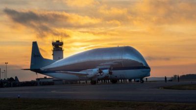 Super Guppy, el avión gigante de la NASA que permitió a EE.UU. ganar la carrera espacial