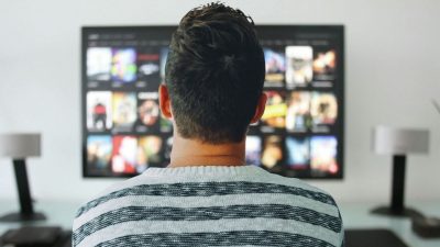 Cómo tu televisor puede espiarte, según el FBI