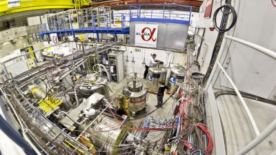 Un experimento del CERN mide nuevos efectos cuánticos en la antimateria