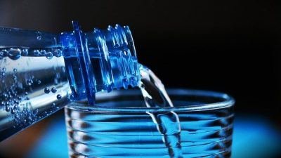 ¿Cuántas veces puedo reutilizar una botella de agua?