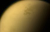 Rayos cósmicos galácticos afectan la atmósfera de Titán