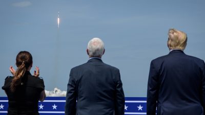Trump: lanzamiento de Dragon Crew marca el retorno triunfal a las estrellas
