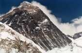 Esta antena se ha instalado en el Everest para medir su altitud exacta