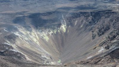 Las imágenes de la NASA muestran el nuevo y enorme lago de agua en el volcán Kilauea de Hawaii