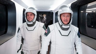 La historia del espectacular traje espacial de SpaceX con el que los astronautas viajarán hasta la ISS