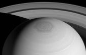 Una posible explicación al hexágono de Saturno