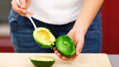 4 sencillos métodos para madurar rápidamente un aguacate