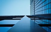 Los paneles solares transparentes para ventanas alcanzan una eficiencia récord del 8%