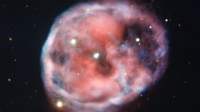 Estrellas y calaveras: una nueva imagen de ESO revela una nebulosa espeluznante