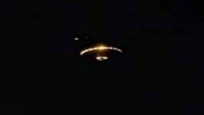 Un video muestra un OVNI volando por encima de la nave SpaceX y la ISS en el «mejor avistamiento del 2020».