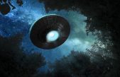 Un gran OVNI azul asusta a los residentes de Hawaii mientras parece sumergirse en el océano
