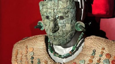 Físicos identifican los materiales de la máscara de la Reina Roja de Palenque