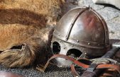 Hallan tumbas de guerreros de la Edad de Hierro en Suecia, cuyos restos reposan sobre cojines rellenos de plumas