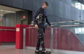 Exoesqueleto con inteligencia artificial para no depender de su usuario al caminar