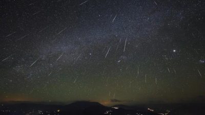 Diciembre llega con el paso de un cometa, dos lluvias de estrellas y un eclipse solar