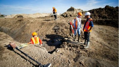Hallan un intacto tazón de vidrio de casi 2.000 años de antigüedad en los Países Bajos