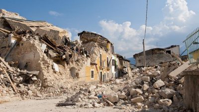 Identificar señales entre el ruido urbano para adelantarse a los terremotos