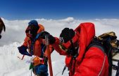 Equipo de expedición de científicos chinos llega a cumbre de monte Qomolangma